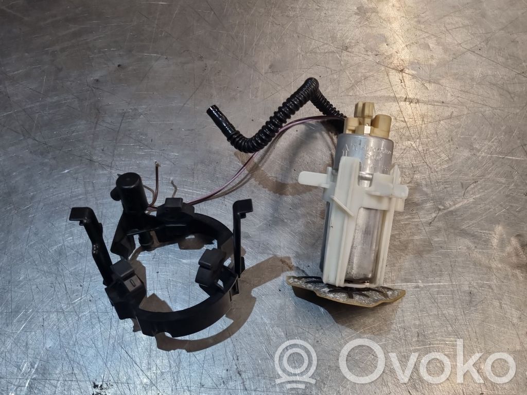 Bomba interna de combustible   72201312,16141183216
