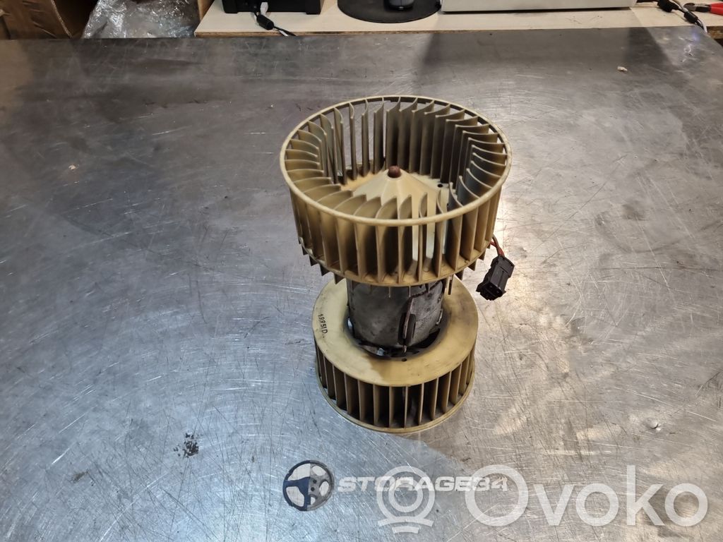BMW 5 E39 Lämmittimen puhallin 