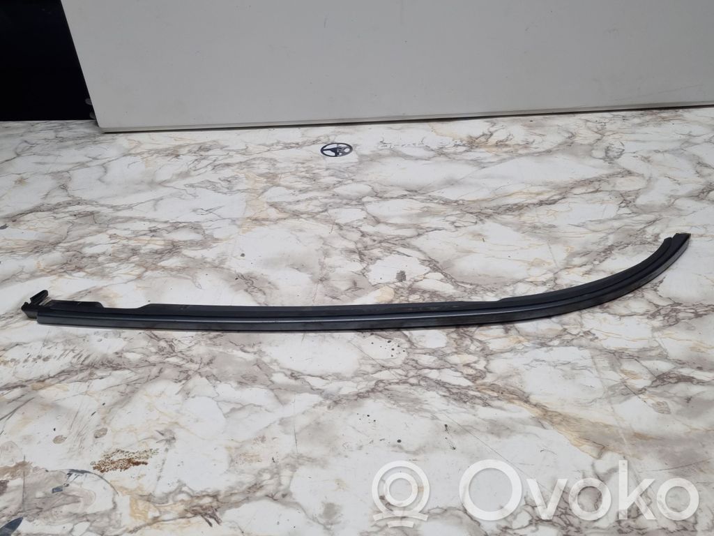 BMW 5 E39 Rivestimento sotto il faro/fanale 