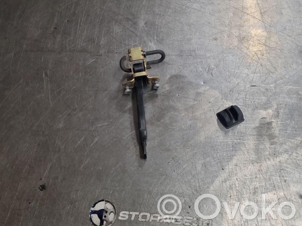 BMW 5 E39 Etuoven pidätin 