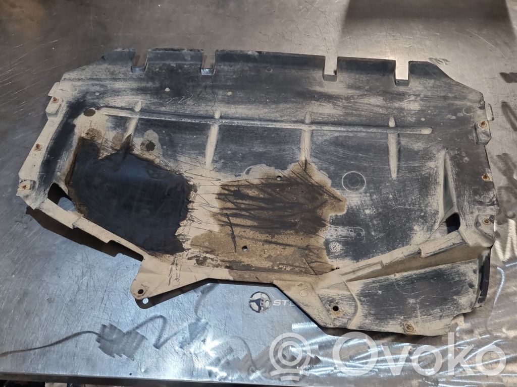 BMW 5 E39 Priekinės važiuoklės dugno apsauga 