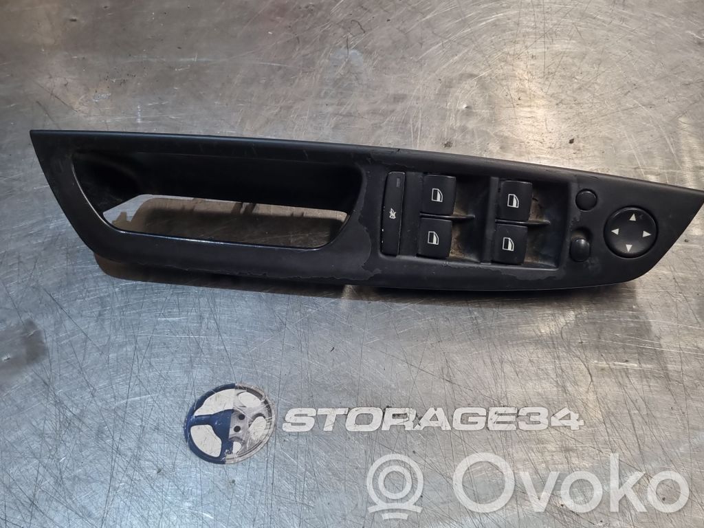 BMW X5 E70 Front door window switch trim 