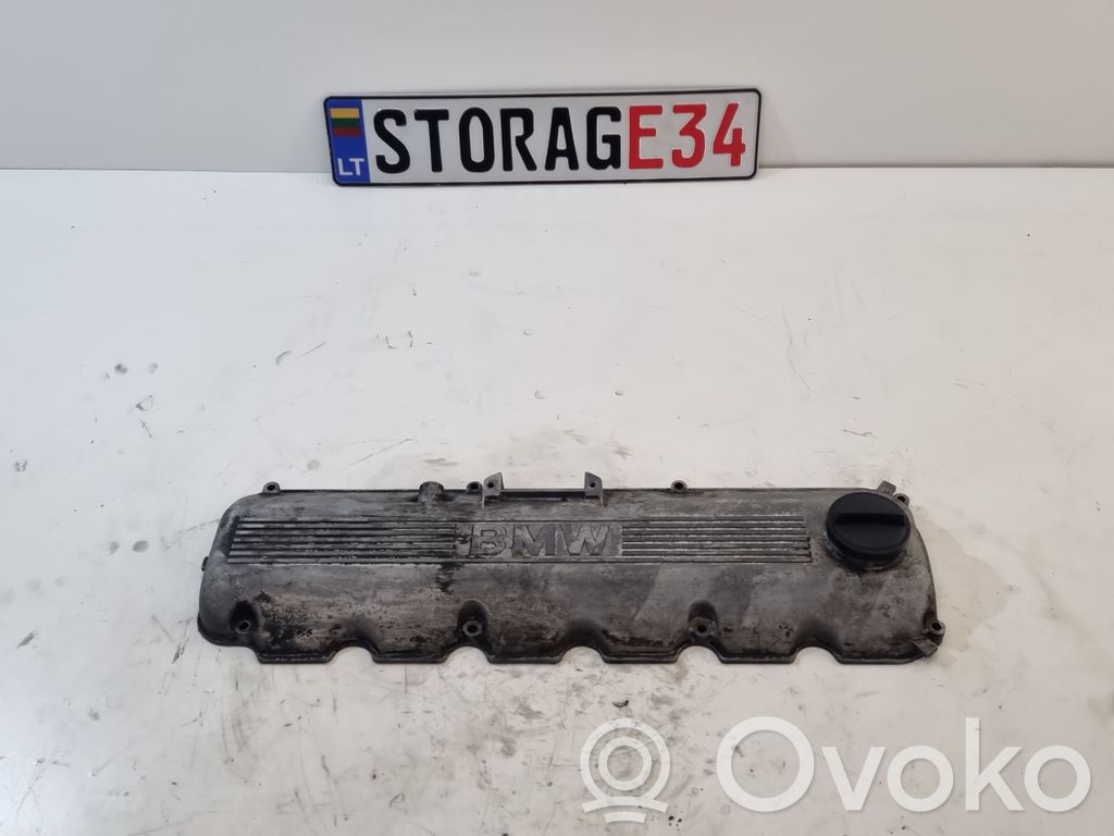 BMW 5 E28 Galvutės dangtelis 