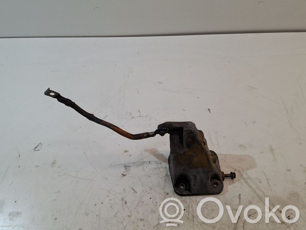 BMW 5 E34 Engine mounting bracket 