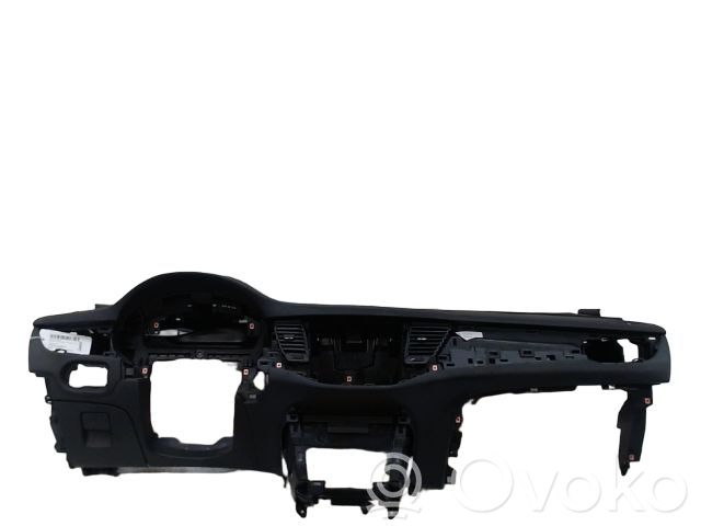 Opel Astra K Панель 