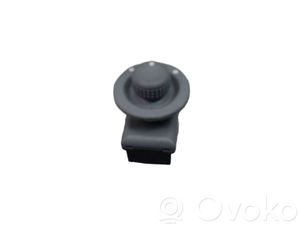 Interruttore specchietto retrovisore   8200002442,8200002442