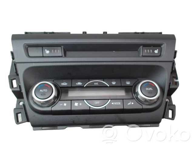 Mazda 3 III Climate control unit 