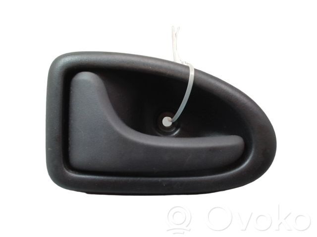 Renault Clio III Manecilla interna puerta trasera 