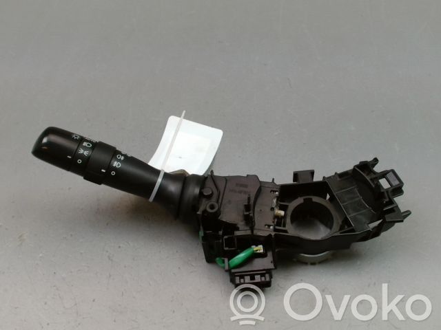 Toyota Yaris Interruptor de luz