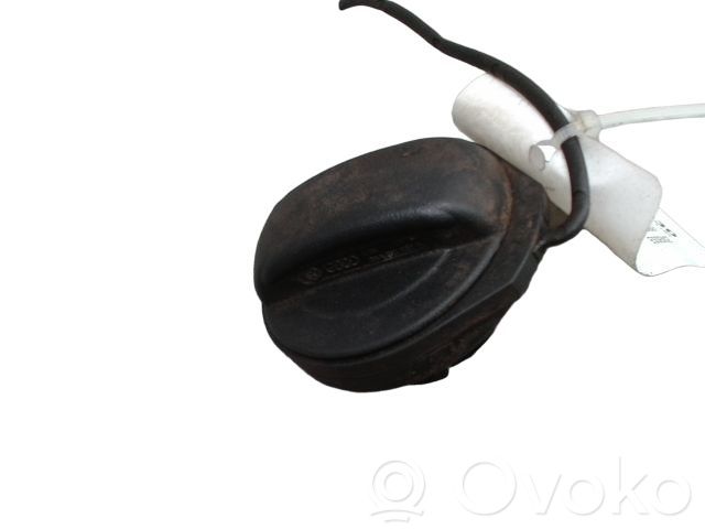 Seat Arona Bușon umplere rezervor combustibil 