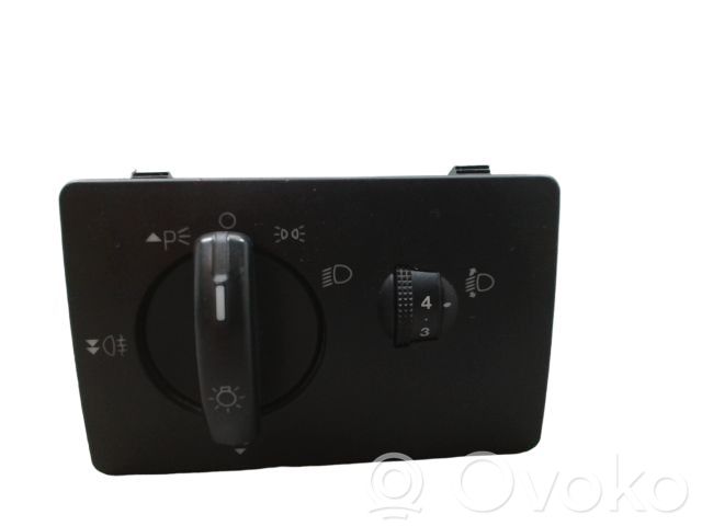 Ford Focus Light switch 