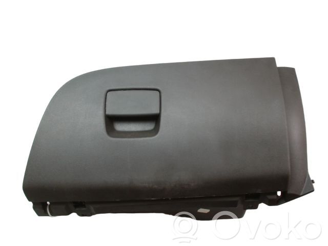 Opel Corsa E Glove box 