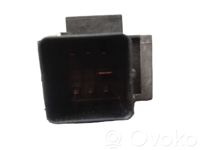 Renault Laguna III Glow plug pre-heat relay 