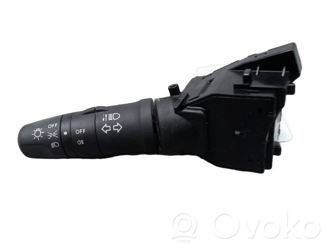 Toyota RAV 4 (XA40) Interruptor de luz 
