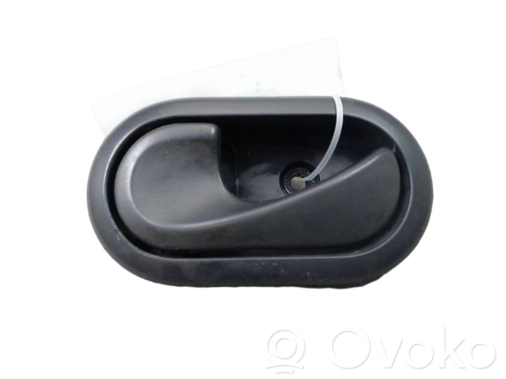 Manecilla interna puerta delantera   8200733848,125057,55830,8200606890,8200733848,DA2208622