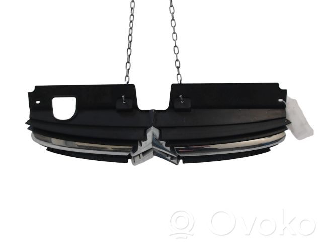 Citroen C5 Front bumper upper radiator grill 