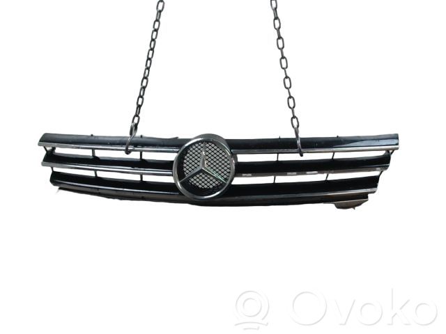 Mercedes-Benz A W169 Maskownica / Grill / Atrapa górna chłodnicy 