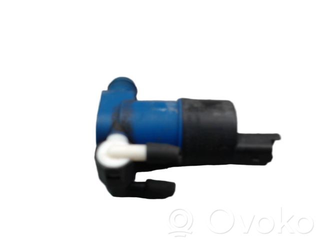 Renault Twingo II Windscreen/windshield washer pump 
