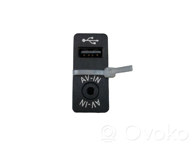 Mini One - Cooper Coupe R56 Gniazdo / Złącze USB 