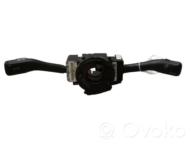 Volkswagen Golf SportWagen Leva/interruttore dell’indicatore di direzione e tergicristallo 