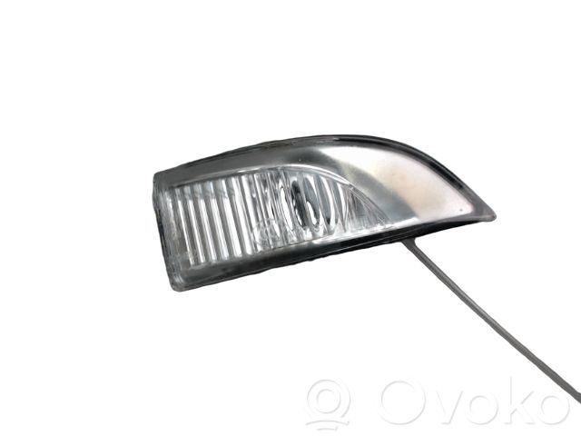 Renault Megane III Kierunkowskaz na lusterko boczne 