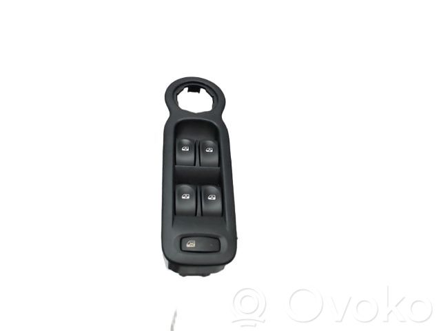 Electric window control switch   8200214939,8200214939