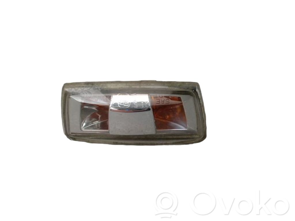 Opel Corsa E Semnalizator bară față 