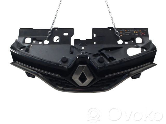 Renault Captur Rejilla superior del radiador del parachoques delantero 