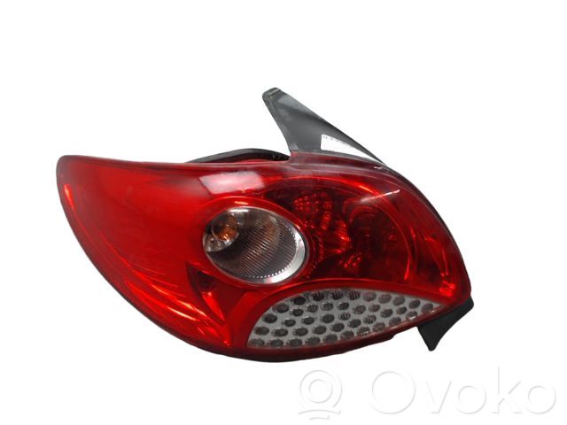 Peugeot 206+ Lampă spate în caroserie 