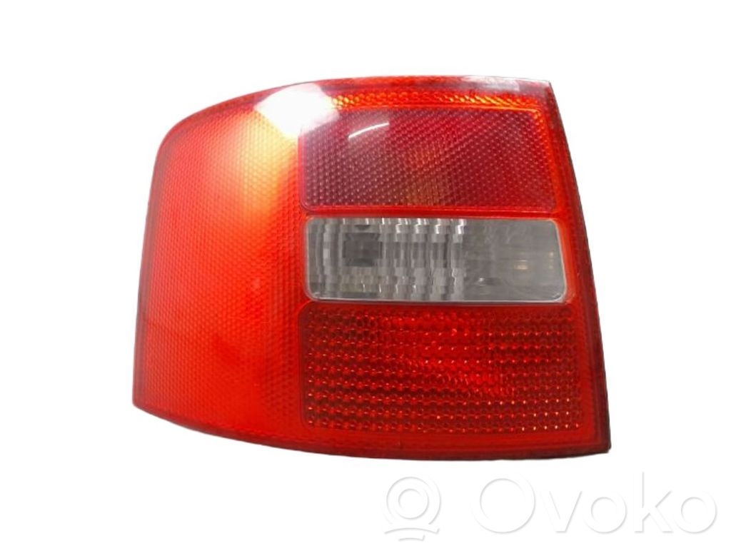 Audi A6 S6 C5 4B Feux arrière / postérieurs 