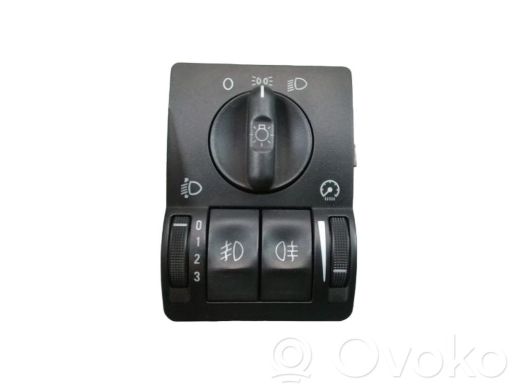 Opel Corsa C Valokatkaisija