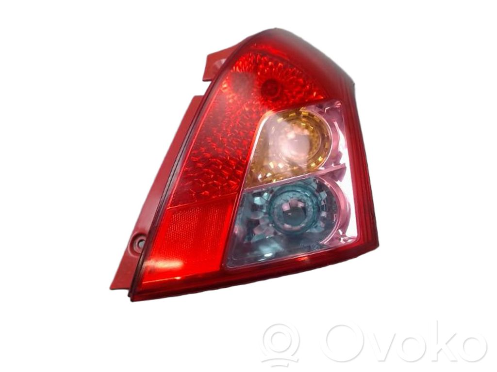 Suzuki Swift I Luz trasera/de freno