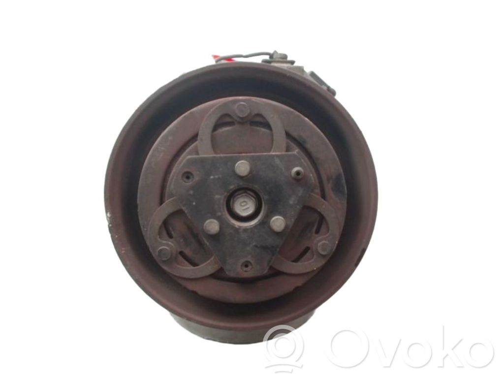 Nissan Micra C+C Ilmastointilaitteen kompressorin pumppu (A/C) 