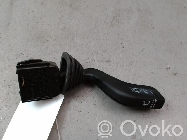 Opel Corsa C Pyyhkijän vipu 