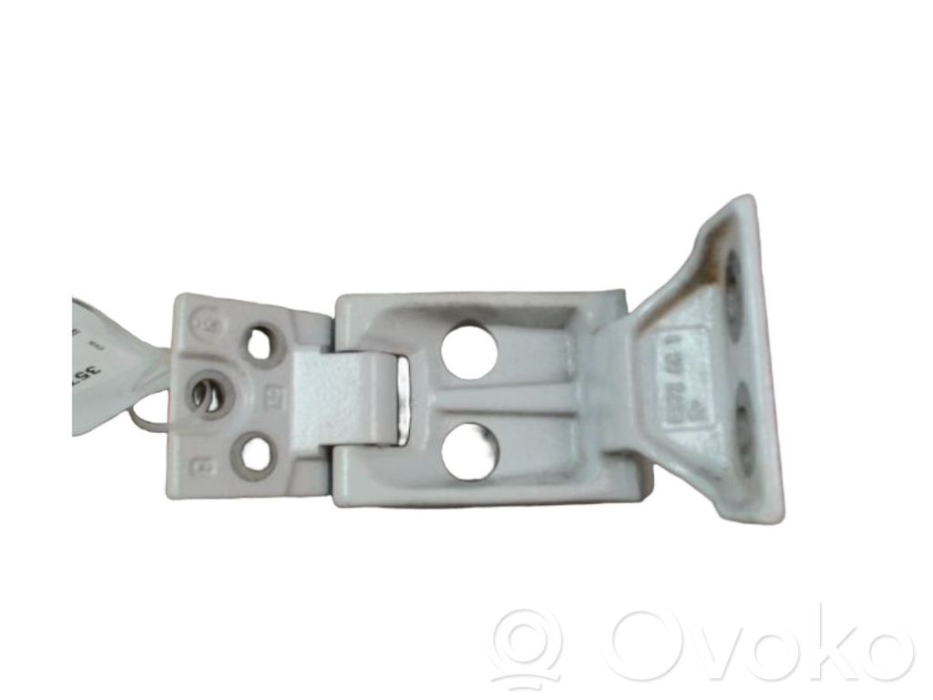 Loading door lower hinge   904006459R,904006459R