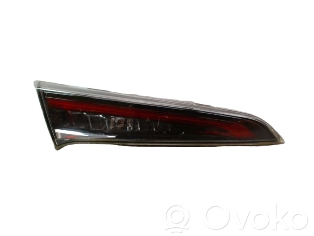 Toyota Corolla E210 E21 Lampy tylnej klapy bagażnika 