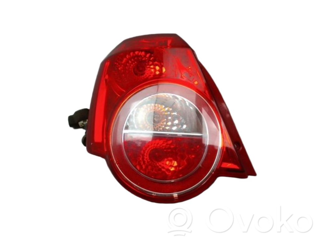 Chevrolet Aveo Задний фонарь в кузове