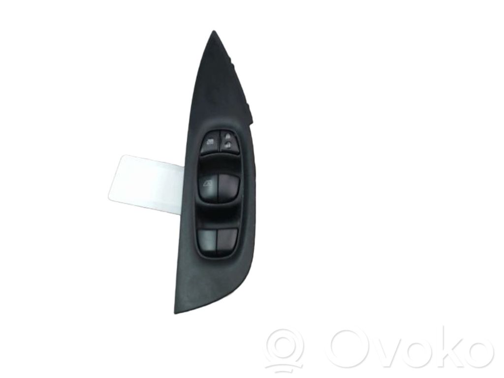 Nissan Qashqai Interruptor del elevalunas eléctrico 