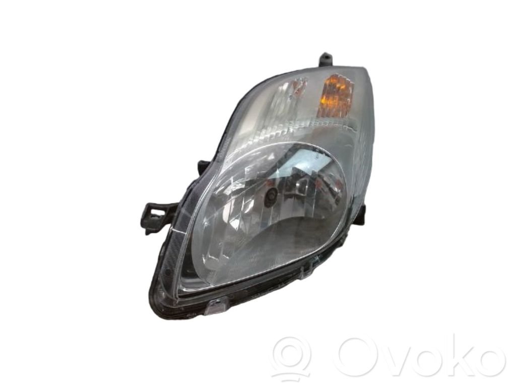 Toyota Yaris Etu-/Ajovalo 