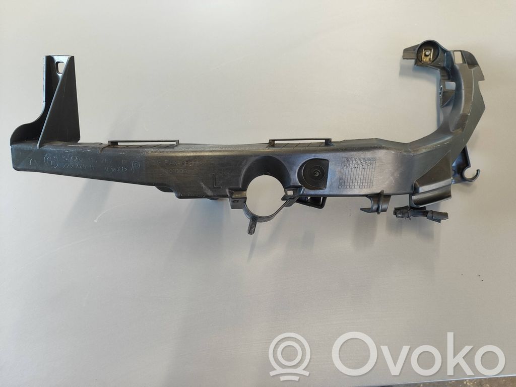 Halterung Scheinwerfer   7116707