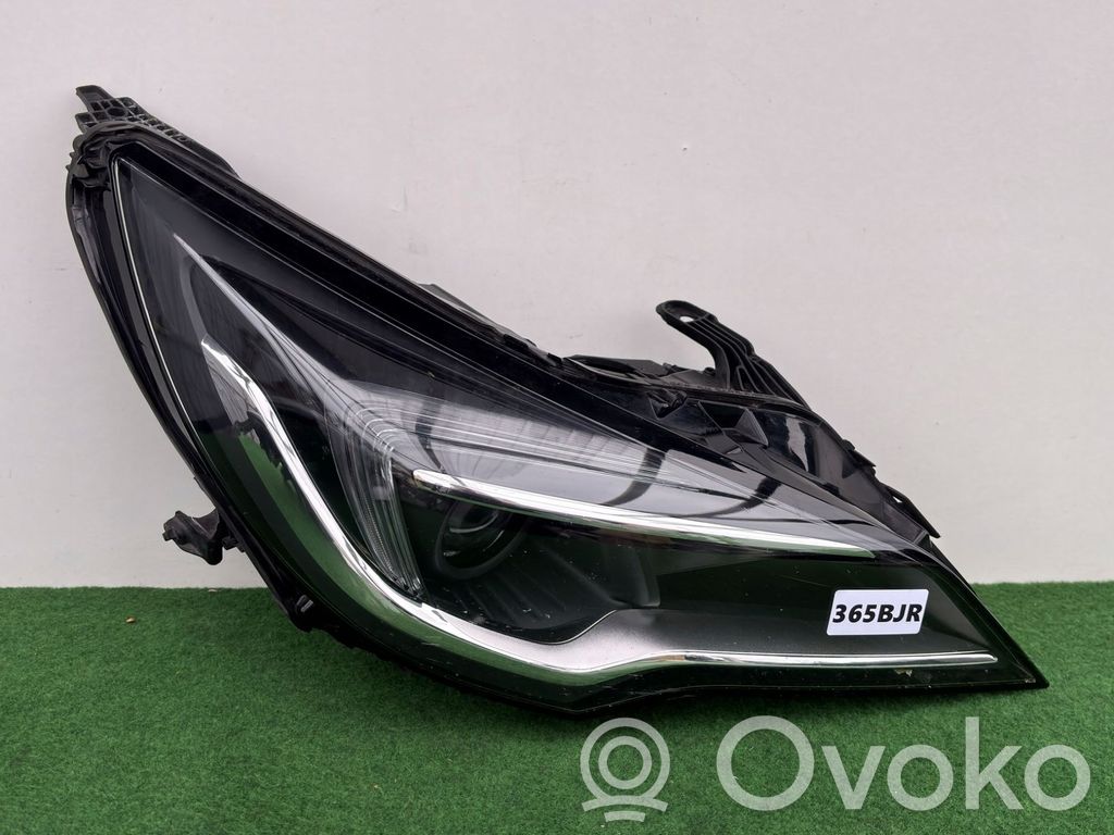 Opel Astra K Lampa przednia 