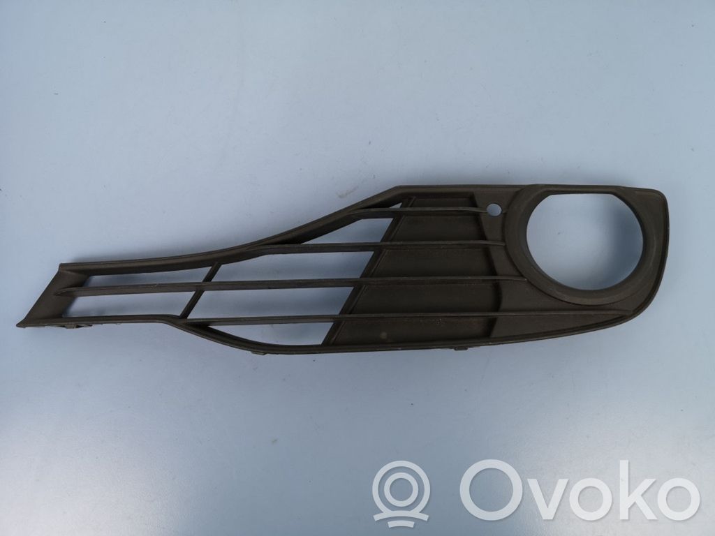BMW 3 F30 F35 F31 Etupuskurin kulmaosan verhoilu 