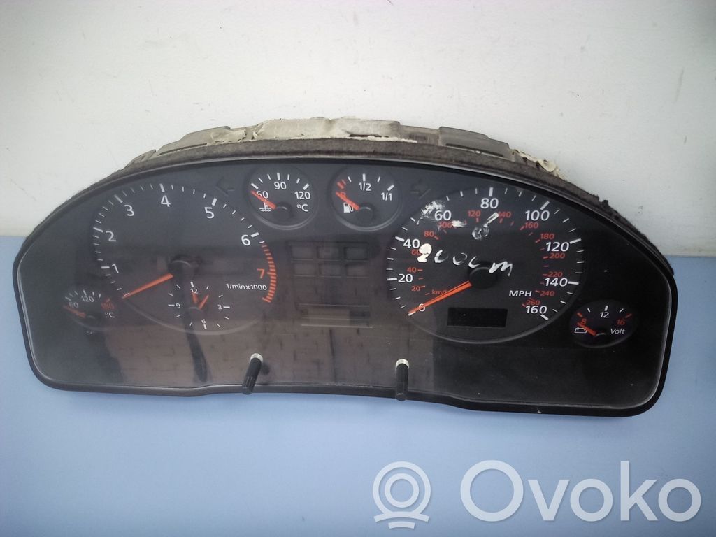 Audi A6 S6 C5 4B Tachimetro (quadro strumenti) 