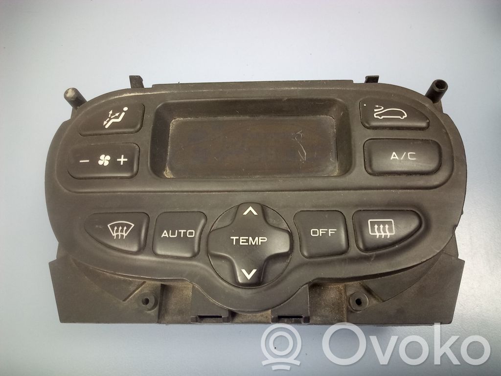 Peugeot 206 Climate control unit 