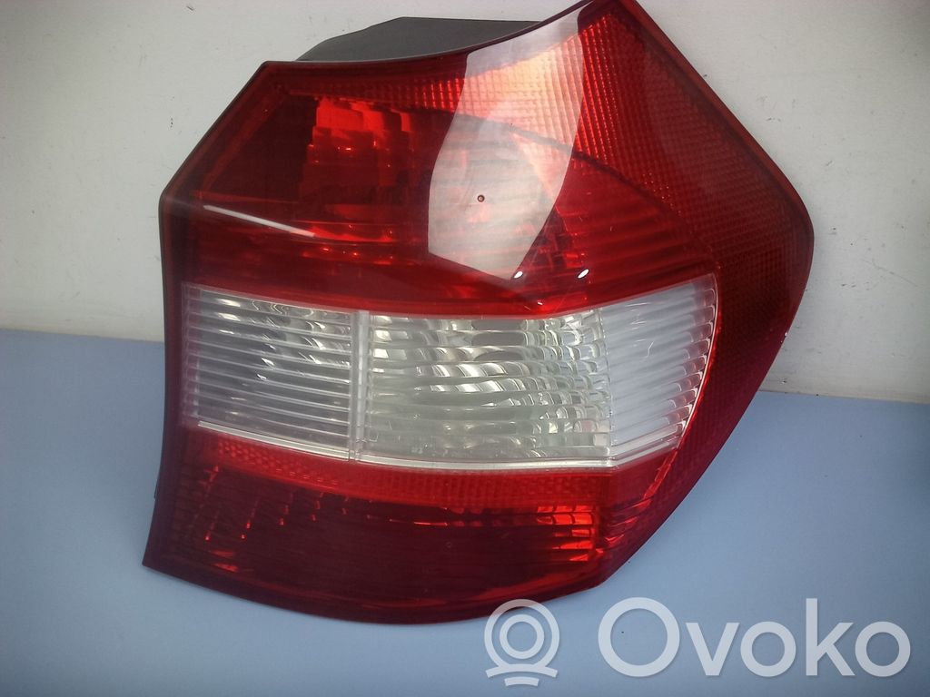 BMW 1 E81 E87 Задний фонарь в кузове 
