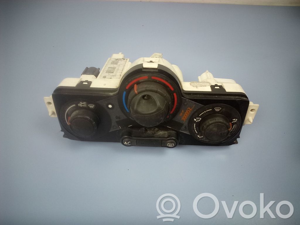 Renault Megane II Climate control unit 