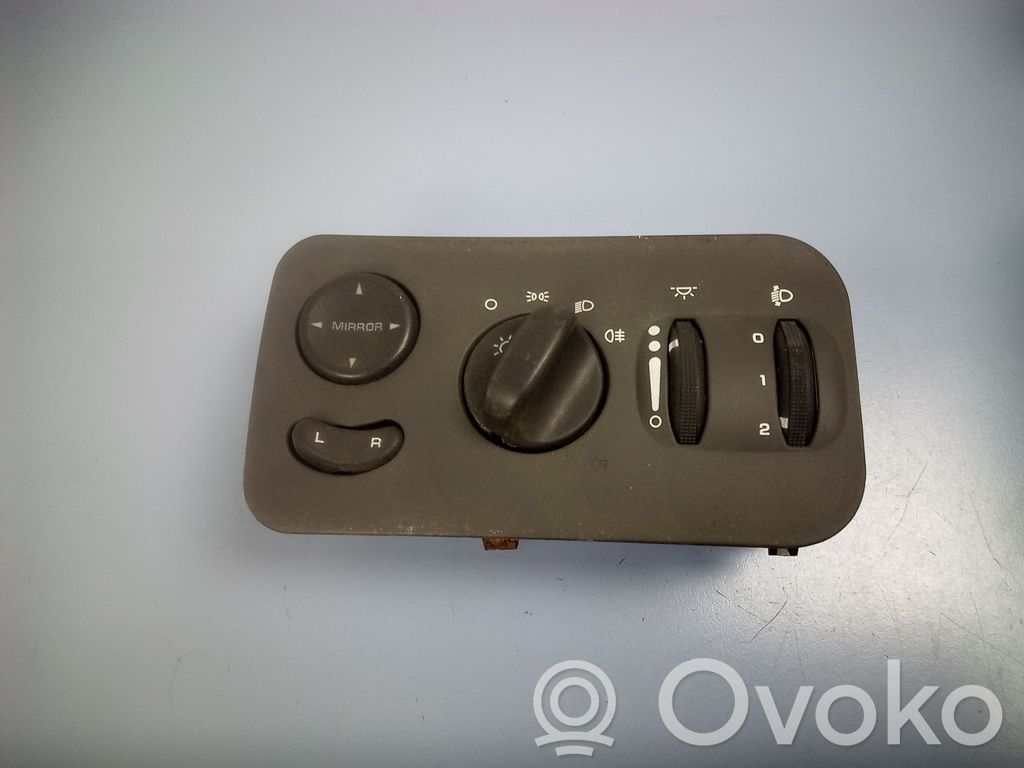 Chrysler Voyager Light switch 