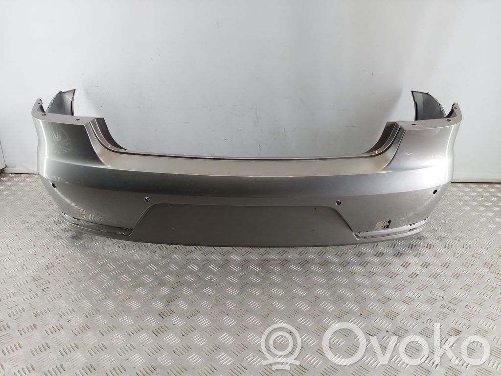 Volkswagen PASSAT B7 Parachoques 