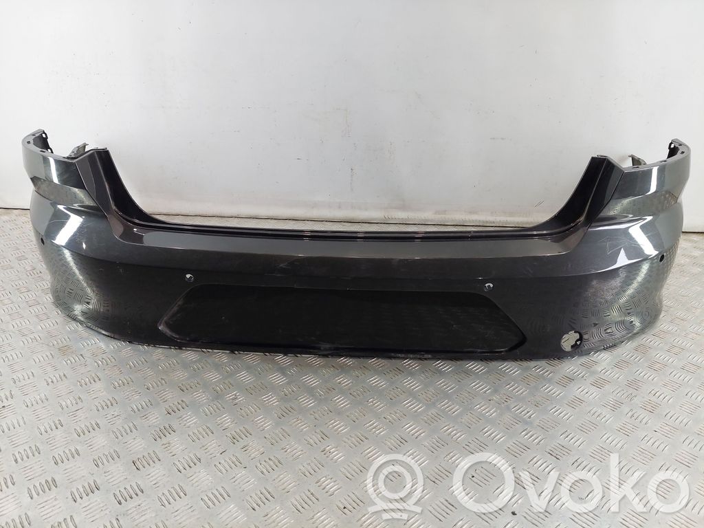 Volkswagen PASSAT B8 Parachoques 