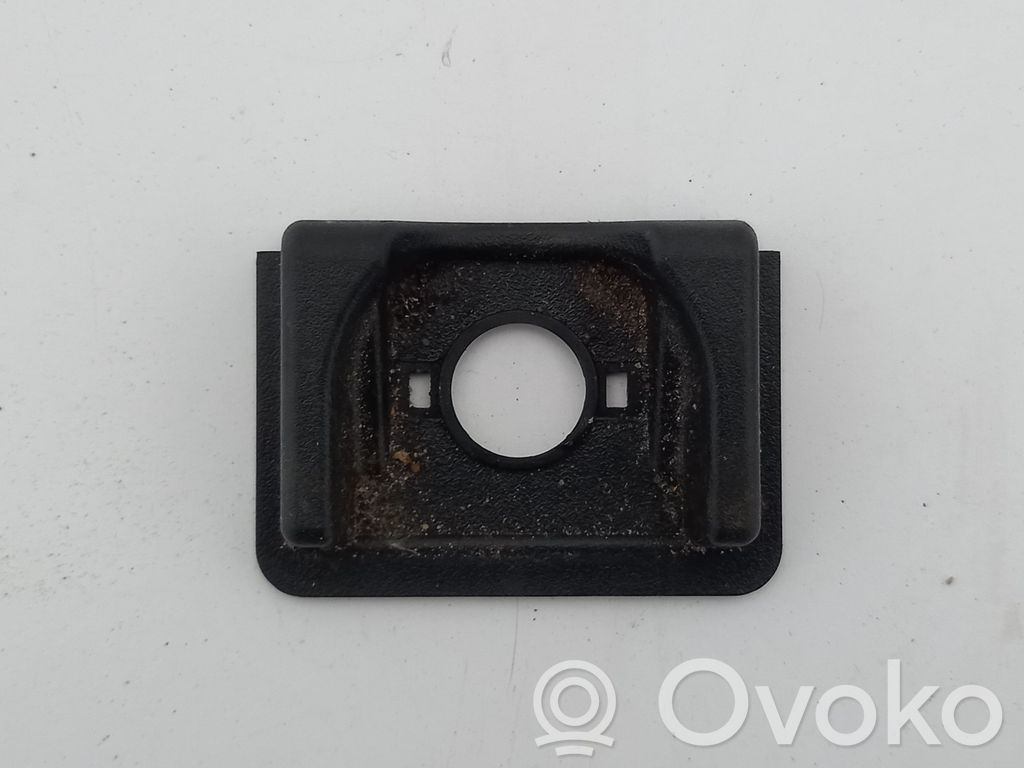 Mercedes-Benz E W212 Tie down hook / loop 
